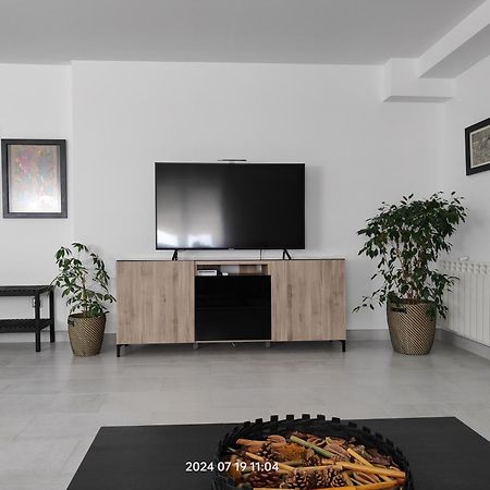 Loft Abantos - 120M2 Mas Terraza Y Jardin Independiente San Lorenzo de El Escorial Kültér fotó
