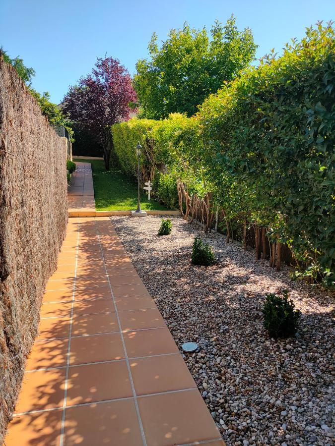 Loft Abantos - 120M2 Mas Terraza Y Jardin Independiente San Lorenzo de El Escorial Kültér fotó