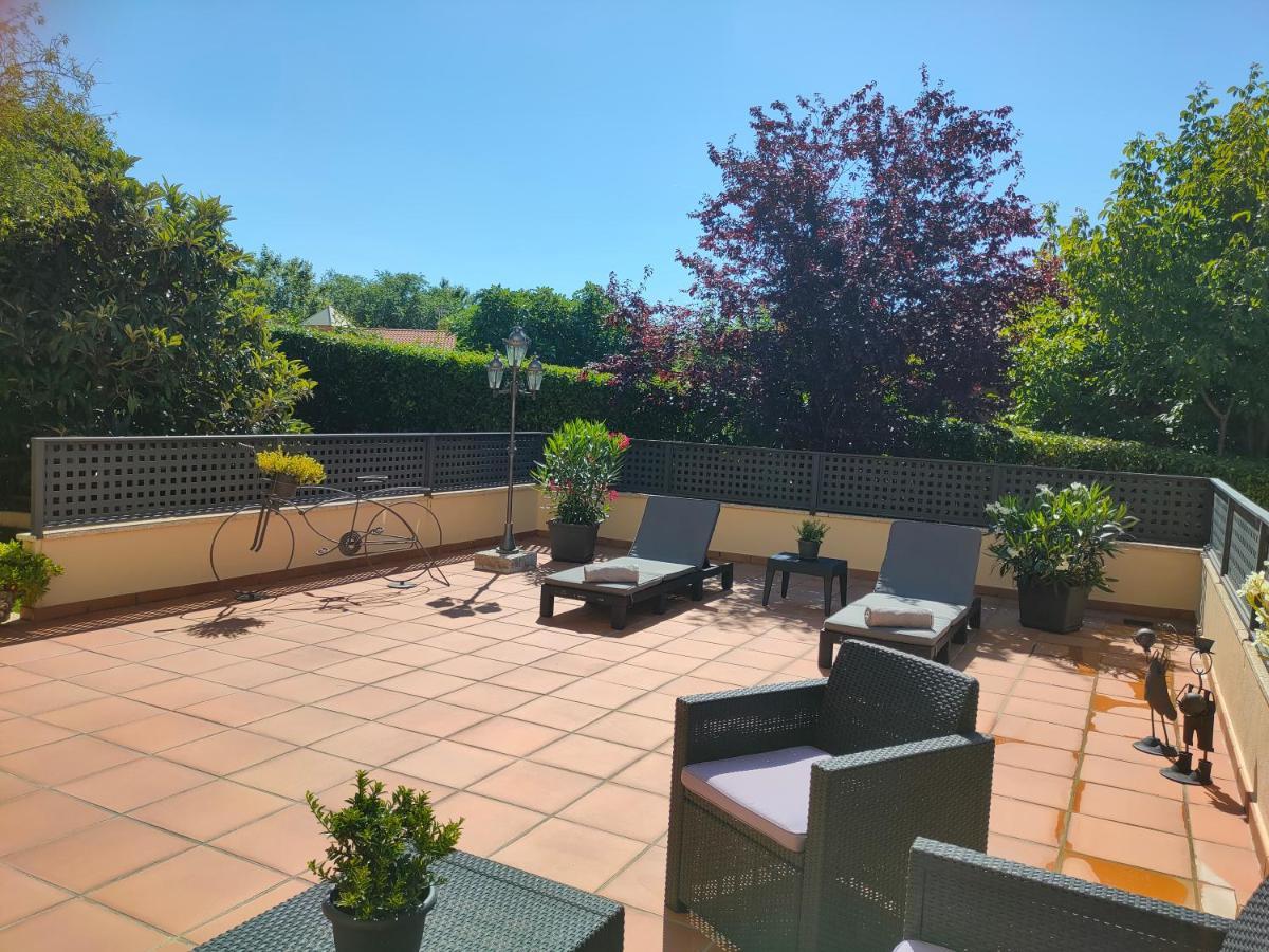 Loft Abantos - 120M2 Mas Terraza Y Jardin Independiente San Lorenzo de El Escorial Kültér fotó