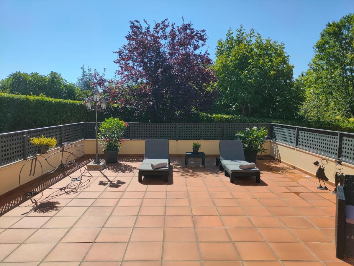 Loft Abantos - 120M2 Mas Terraza Y Jardin Independiente San Lorenzo de El Escorial Kültér fotó